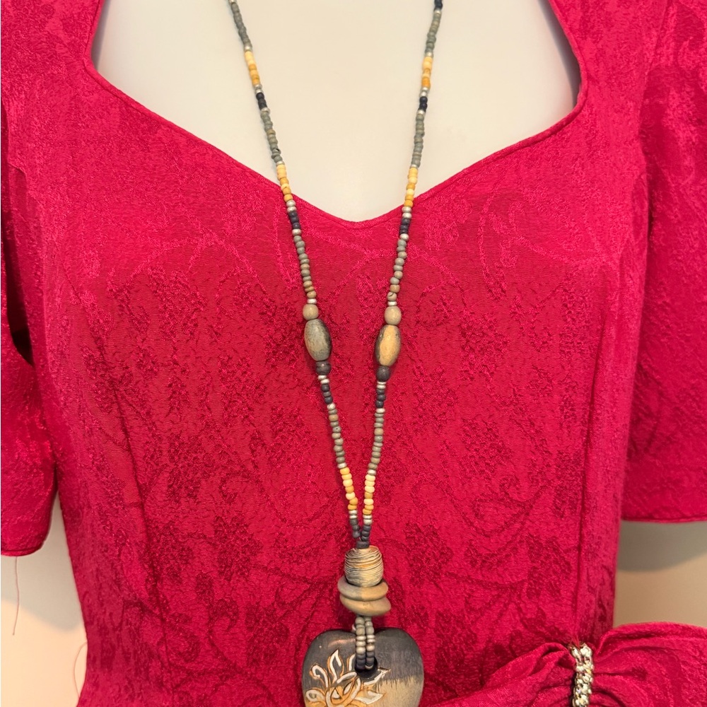 Boho Tribal Wood Heart Pendant Necklace – Earthy Beaded Strand